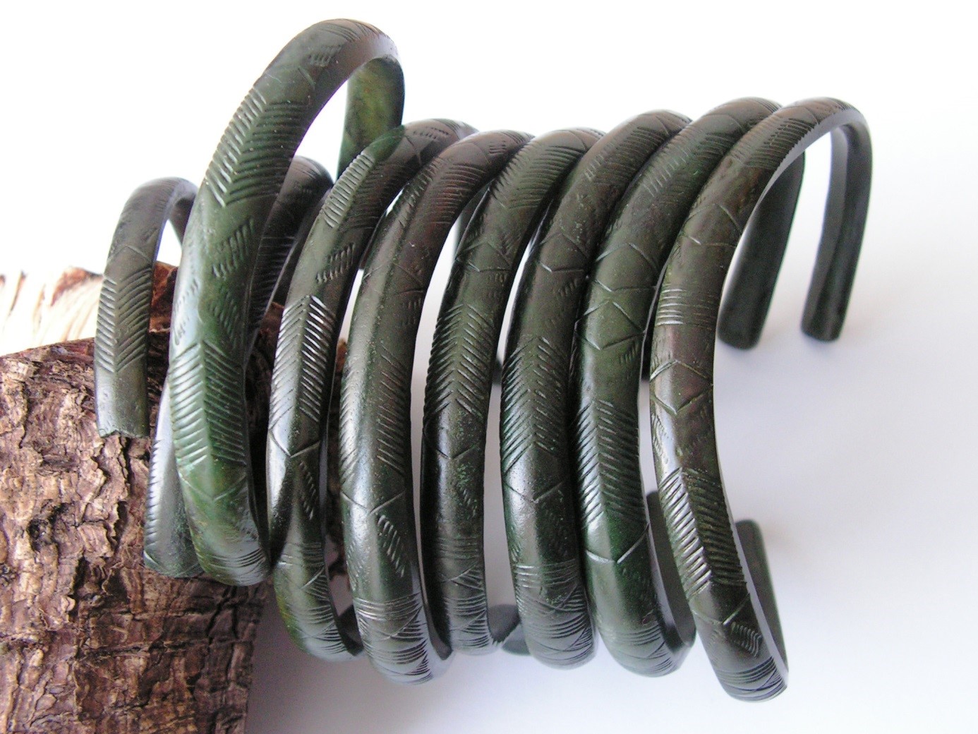 Abbildung 2: Bronzearmreifen aus dem Depot „Oberes Koppental“ bei Bad Aussee (Quelle: BDA LK Stmk/M. Windholz-Konrad)