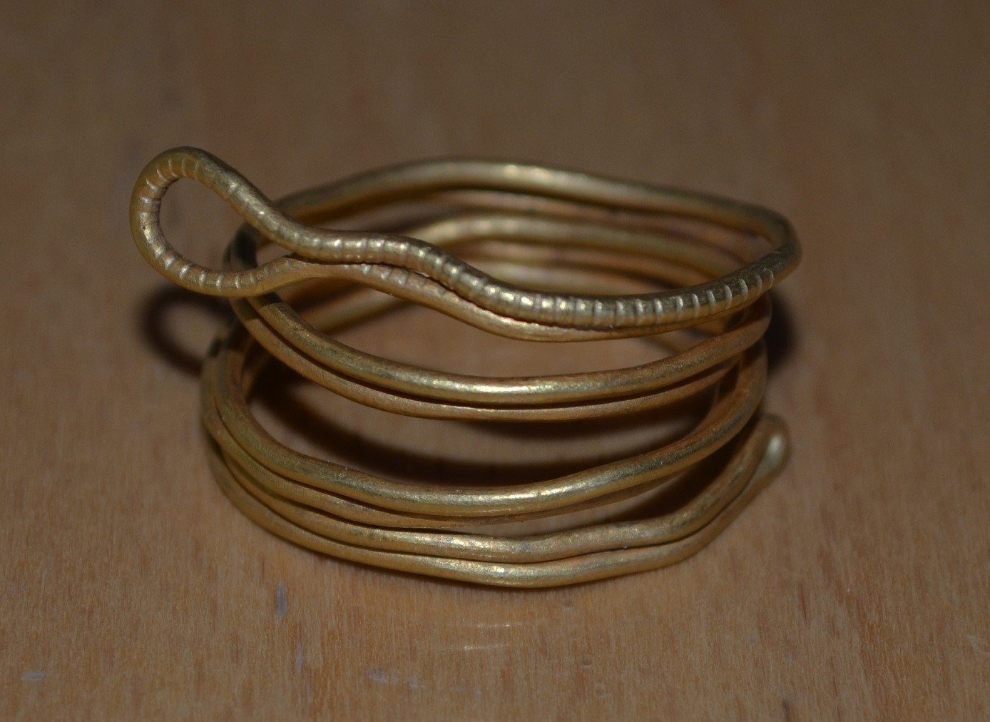 Abbildung 4: Golddraht aus Depot XII, Unteres Koppental bei Bad Aussee (Quelle: BDA LK Stmk/E. Steigberger)