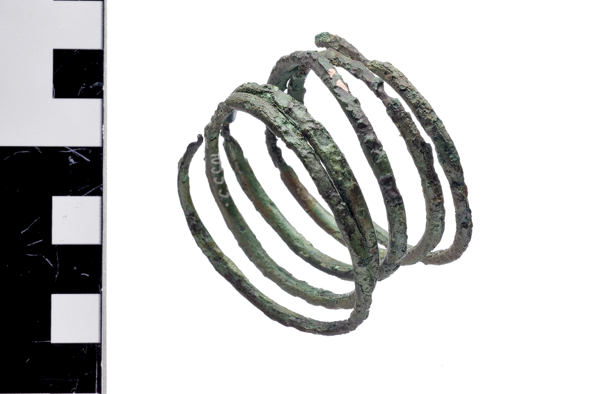 Abbildung 5: Kupferner Spiralreif aus Lödersdorf, UMJ, ARCH Inv. 10553, Foto: UMJ/N. Lackner